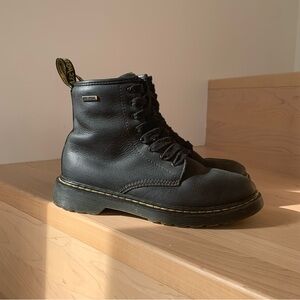 DR. MARTENS | 3 - Junior | Unisex Airwair Waterproof Leather Laced Style Boots